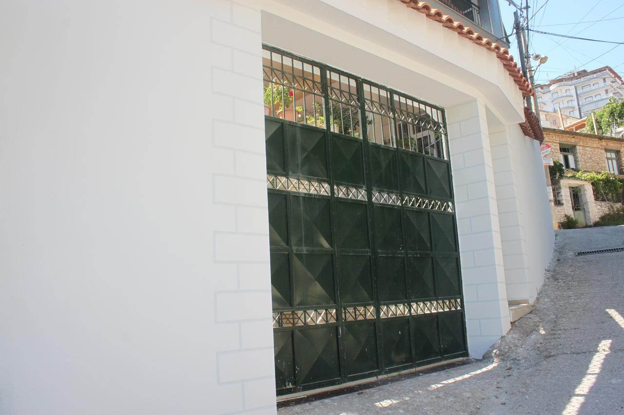 סרנדה Vila Gjoni מראה חיצוני תמונה